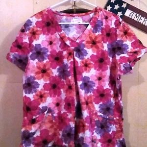 White Cross xxl scrub top